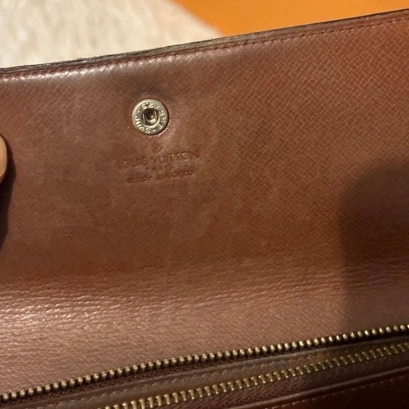 Louis Vuitton monogram wallet crossbody - Picture 4 of 6